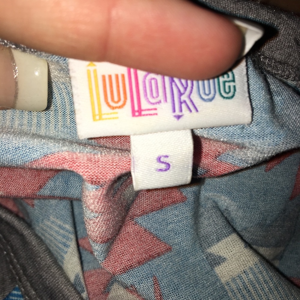 Women’s LuLaRoe Baseball Tee Randy Tee - Picture 4 of 4